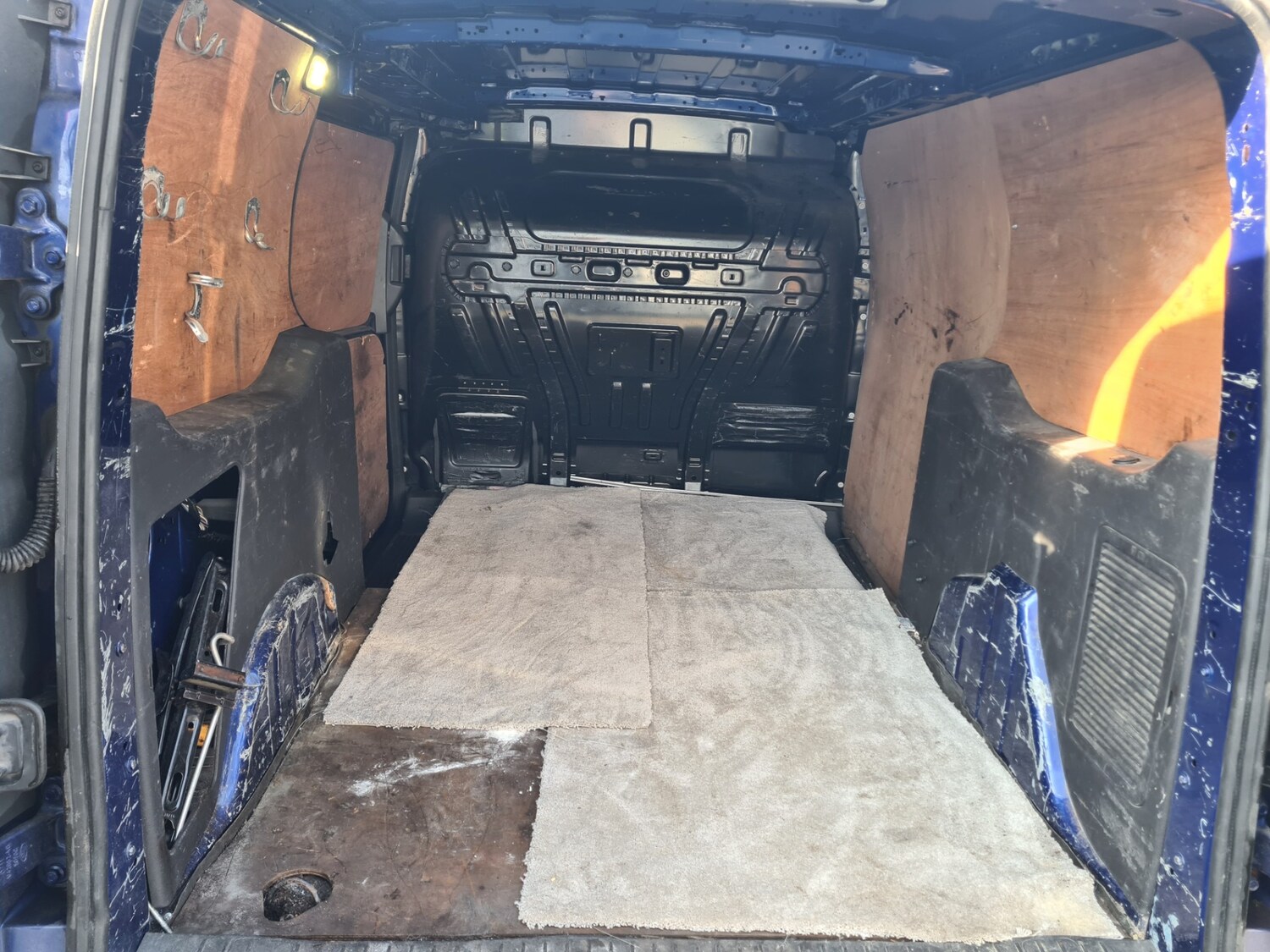 Used Ford Transit Connect 2015 for sale - 77934583: Photo 19