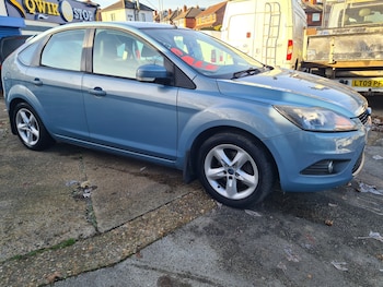 Used Ford Focus 2010 for sale - 76706332: Photo