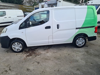 Used Nissan NV200 2015 for sale - 77640245: Photo