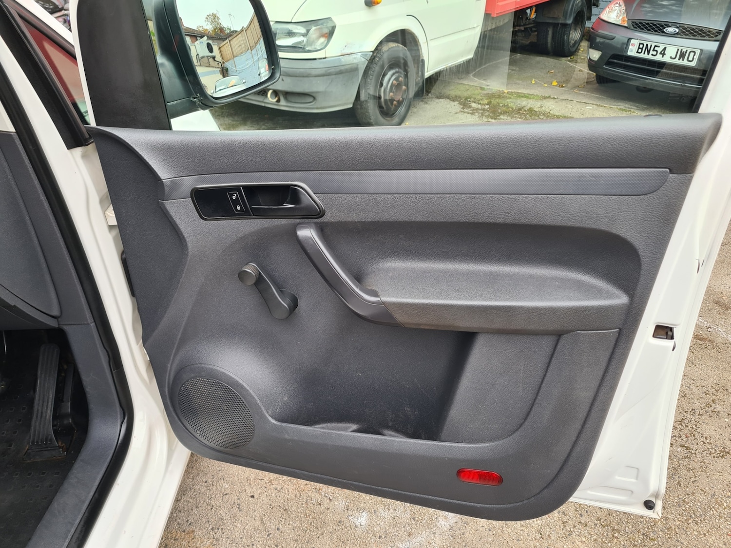 Used Volkswagen Caddy 2013 for sale - 76273885: Photo 13