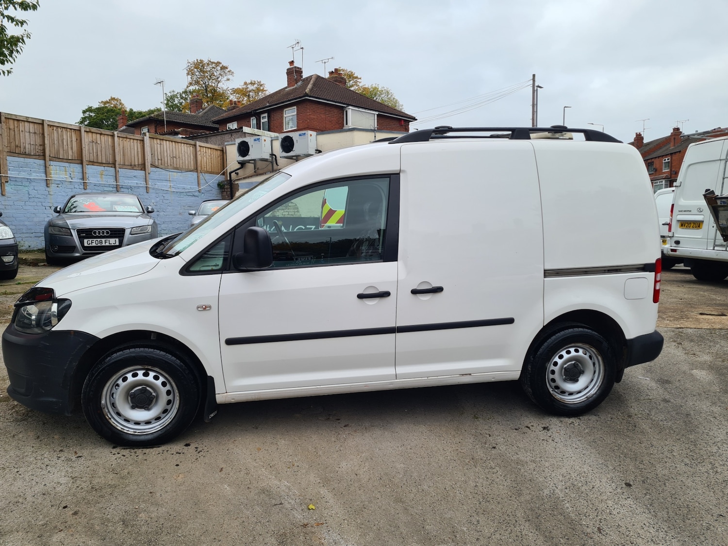 Used Volkswagen Caddy 2013 for sale - 76273885: Photo 4