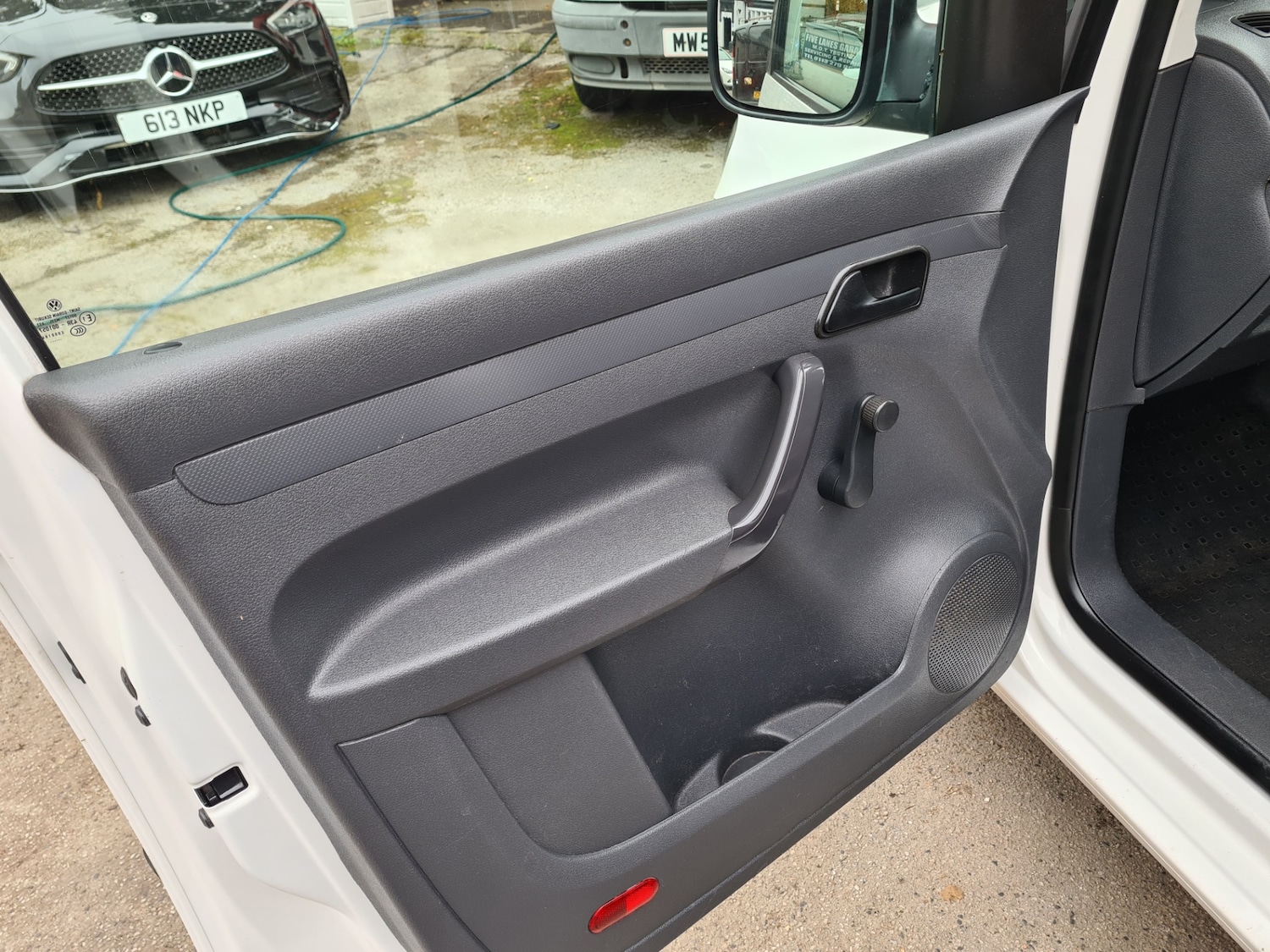 Used Volkswagen Caddy 2013 for sale - 76273885: Photo 9