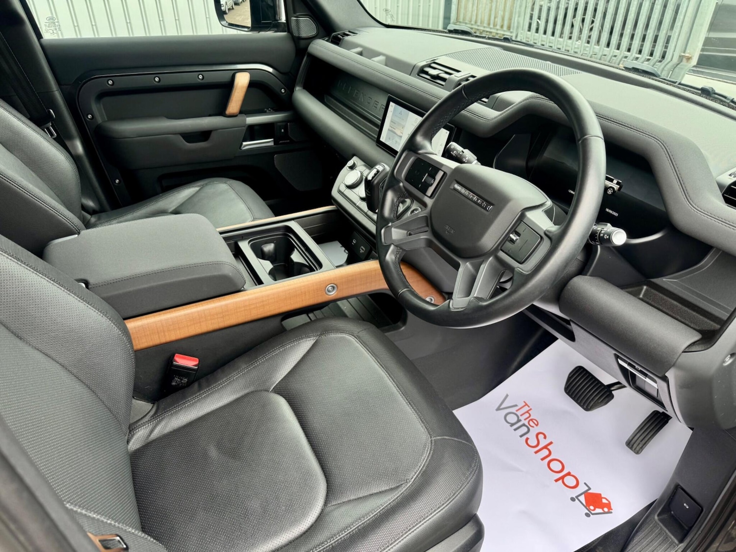 Used Land Rover Defender 2022 for sale - 76498609: Photo 12