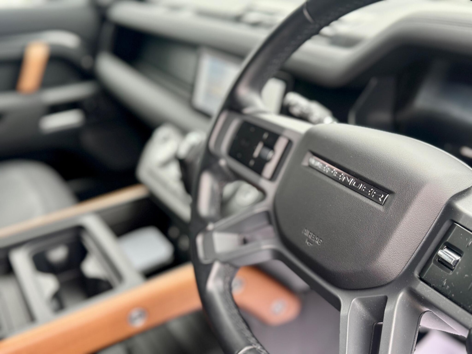 Used Land Rover Defender 2022 for sale - 76498609: Photo 13