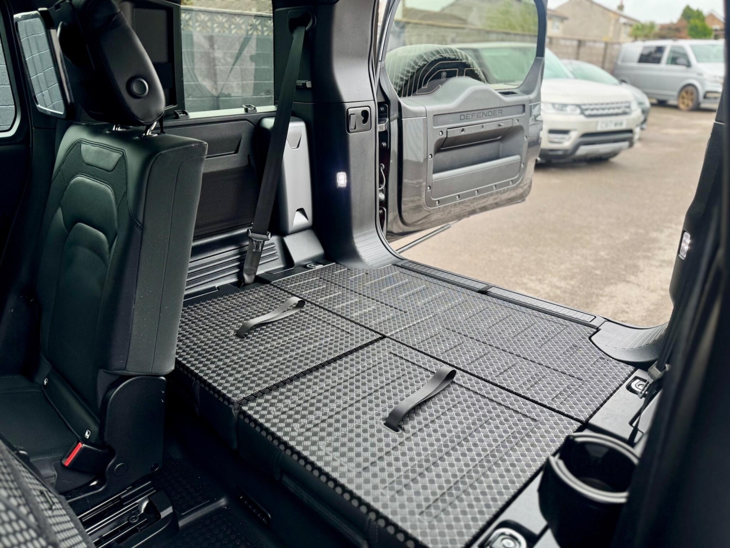 Used Land Rover Defender 2022 for sale - 76498609: Photo 19