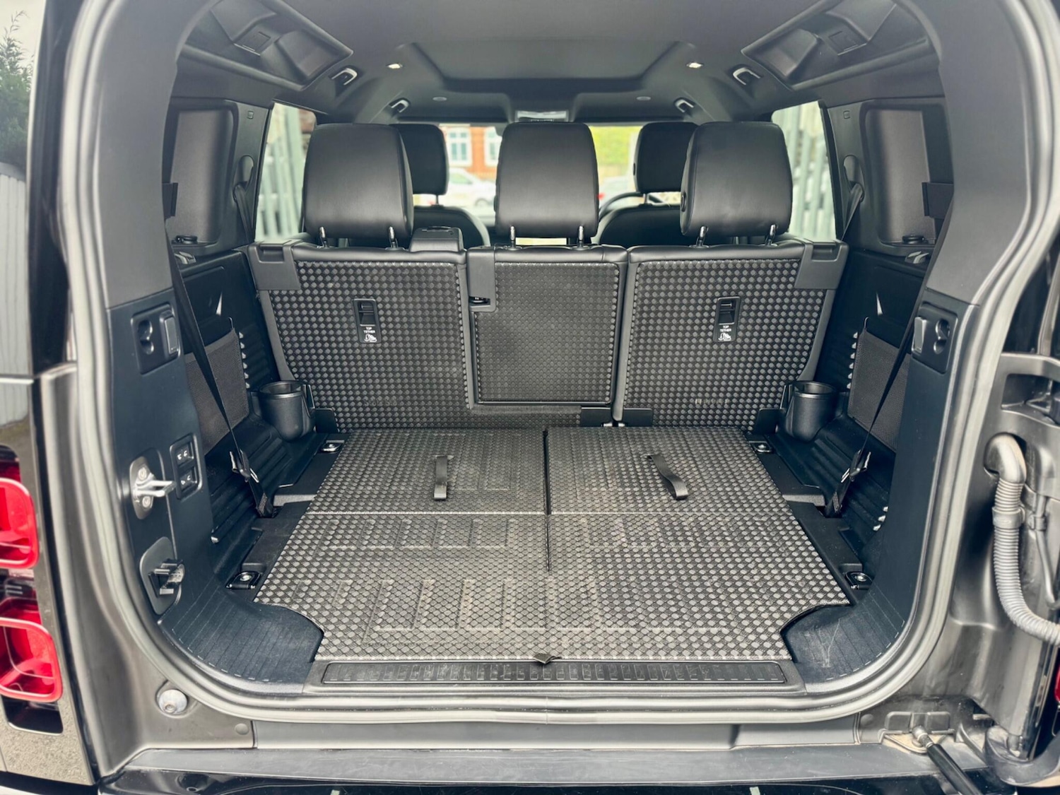 Used Land Rover Defender 2022 for sale - 76498609: Photo 21