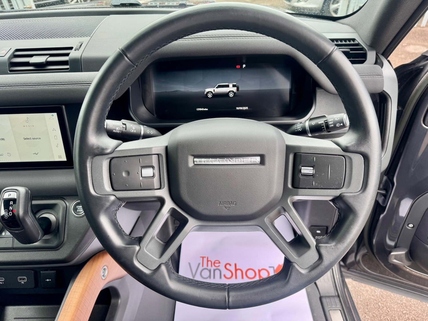 Used Land Rover Defender 2022 for sale - 76498609: Photo 29