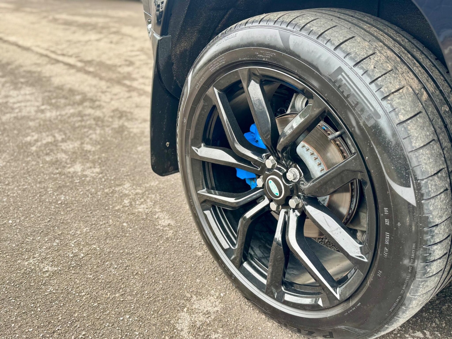 Used Land Rover Defender 2022 for sale - 76498609: Photo 36