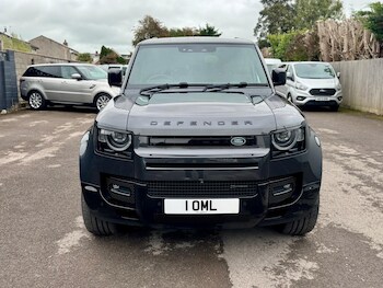 Used Land Rover Defender 110 2022 for sale - 76498609: Photo