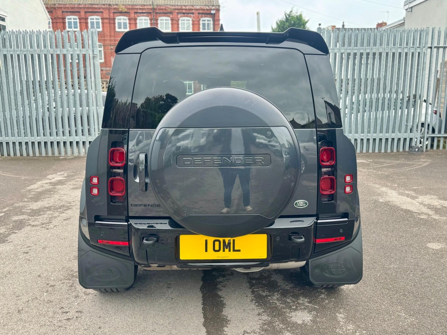 Used Land Rover Defender 2022 for sale - 76498609: Photo 8