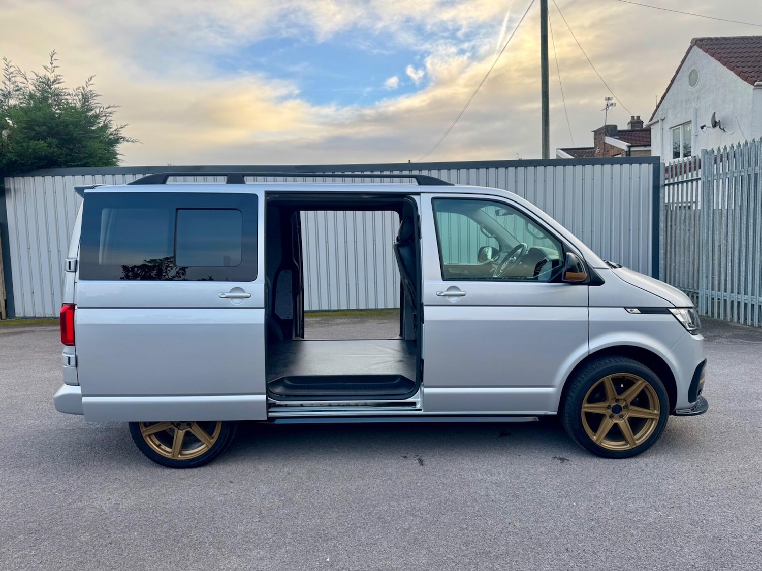 Used Volkswagen Transporter 2018 for sale - 77344777: Photo 12