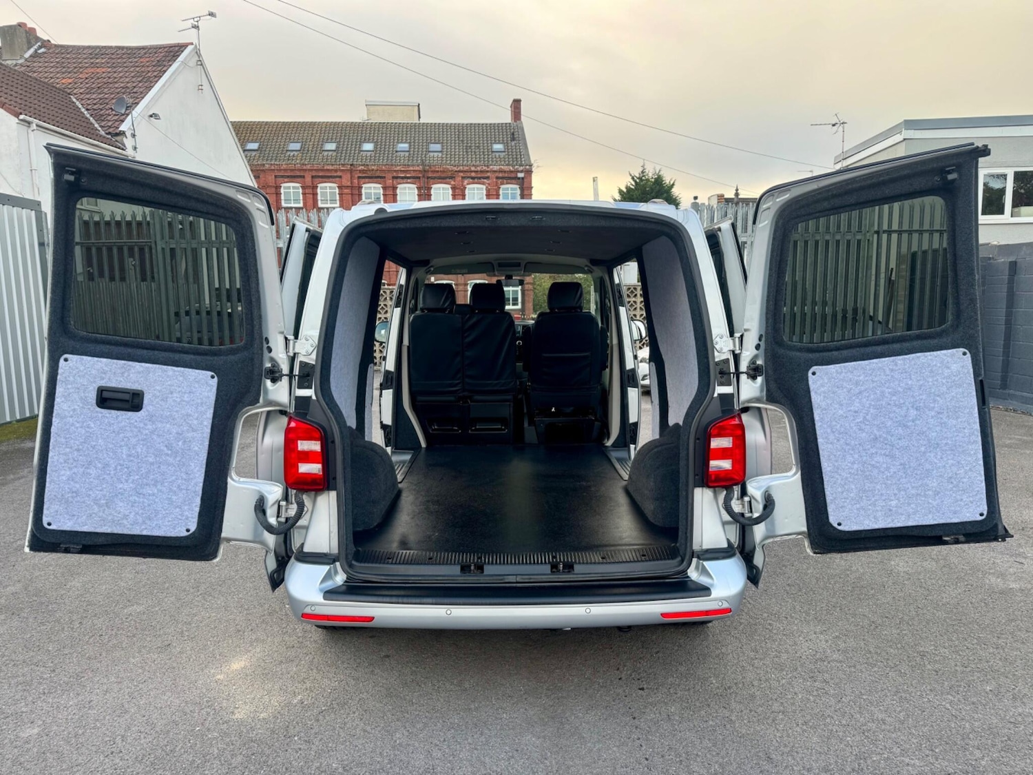 Used Volkswagen Transporter 2018 for sale - 77344777: Photo 19