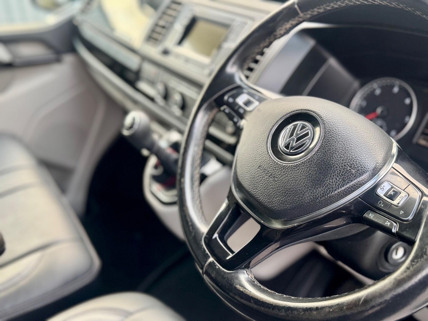 Used Volkswagen Transporter 2018 for sale - 77344777: Photo 25