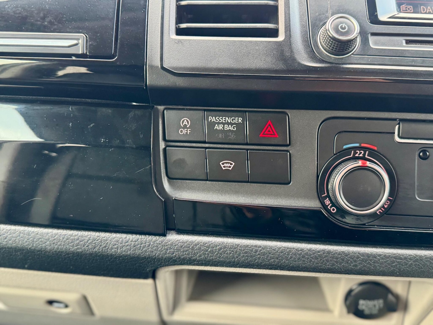 Used Volkswagen Transporter 2018 for sale - 77344777: Photo 28