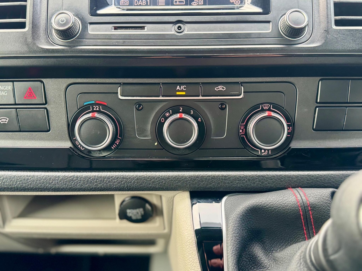 Used Volkswagen Transporter 2018 for sale - 77344777: Photo 29