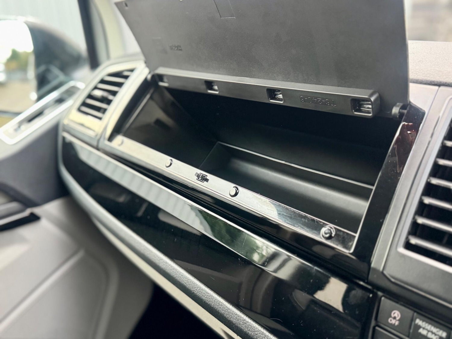 Used Volkswagen Transporter 2018 for sale - 77344777: Photo 35