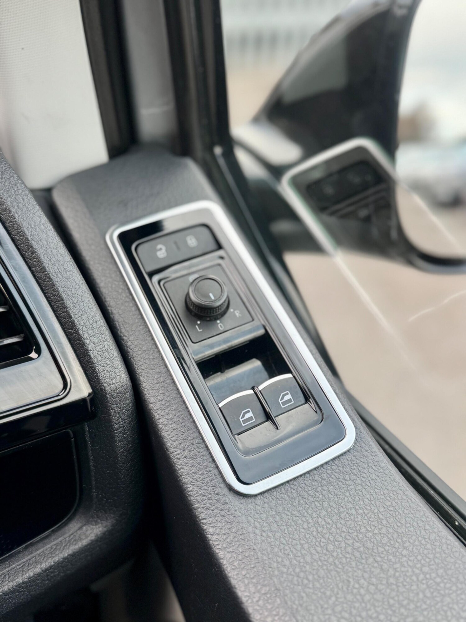 Used Volkswagen Transporter 2018 for sale - 77344777: Photo 41