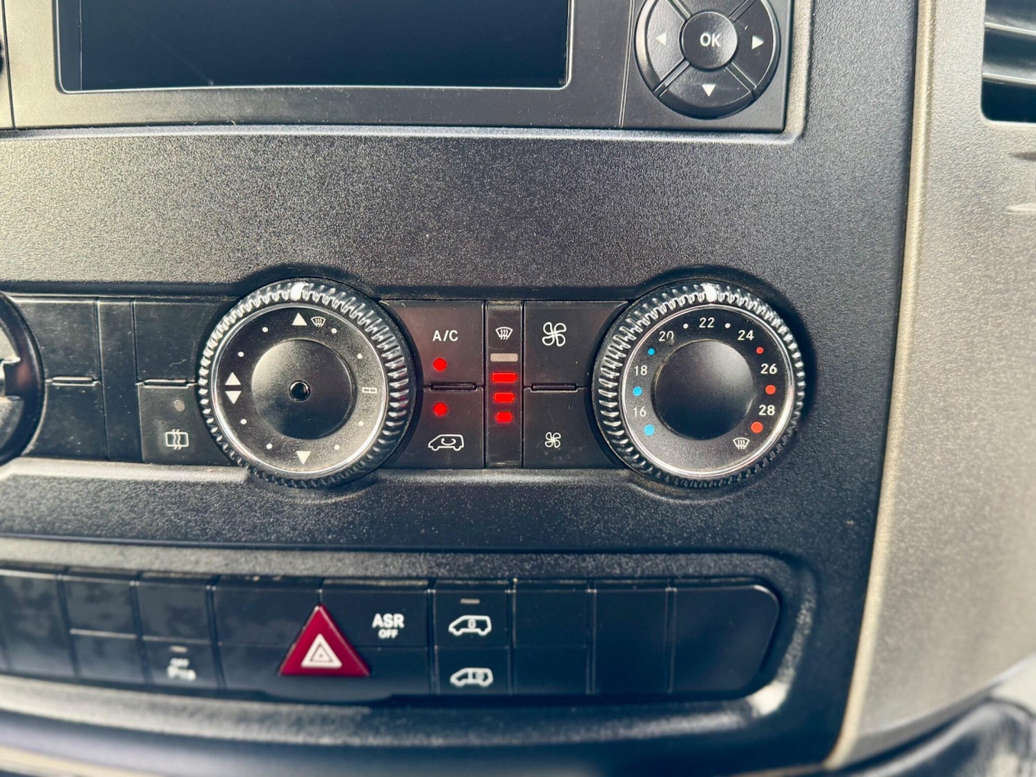 Used Mercedes-Benz Sprinter 2015 for sale - 77395857: Photo 18