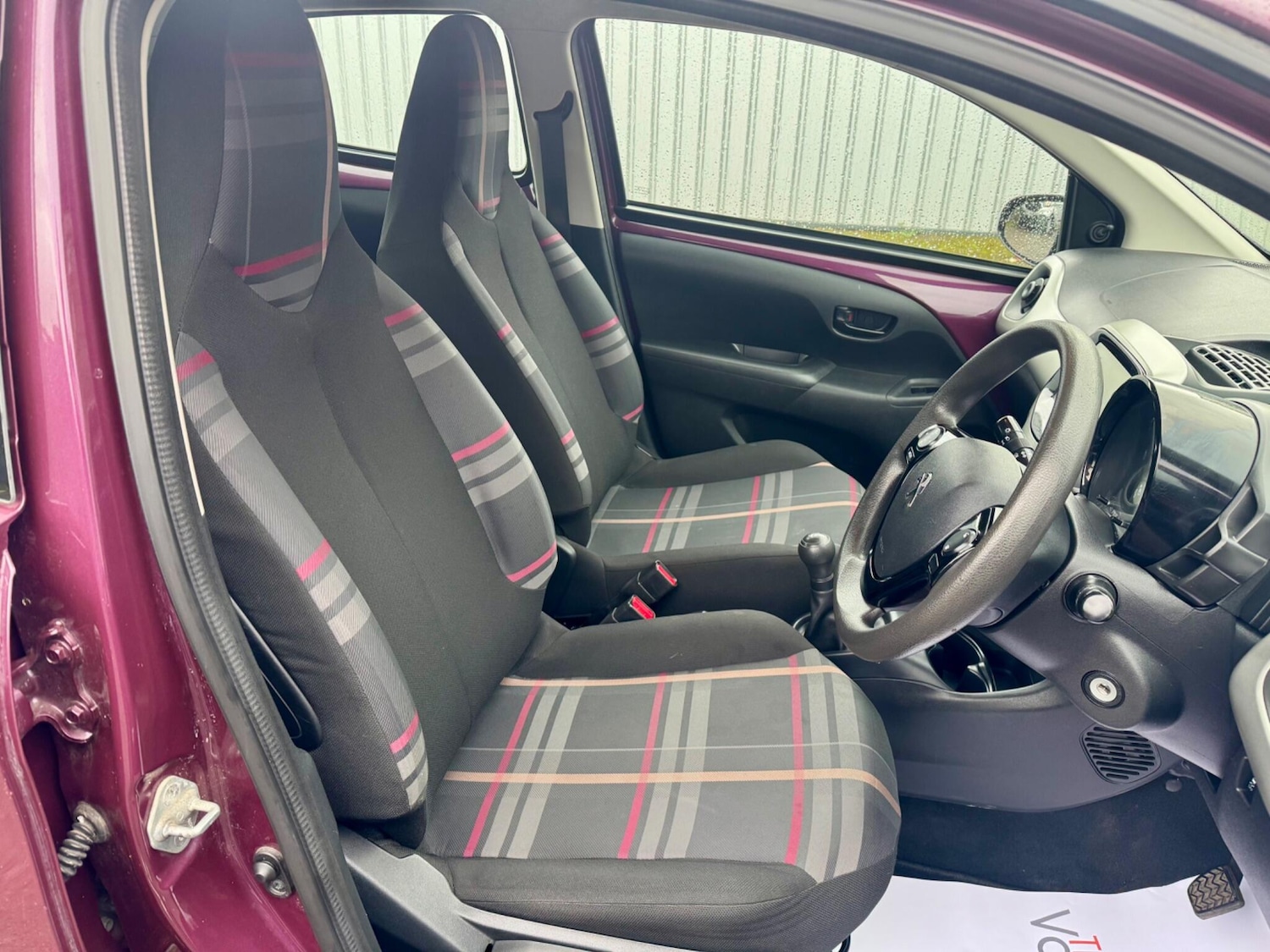 Used Peugeot 108 for sale - 76473080: Photo 12