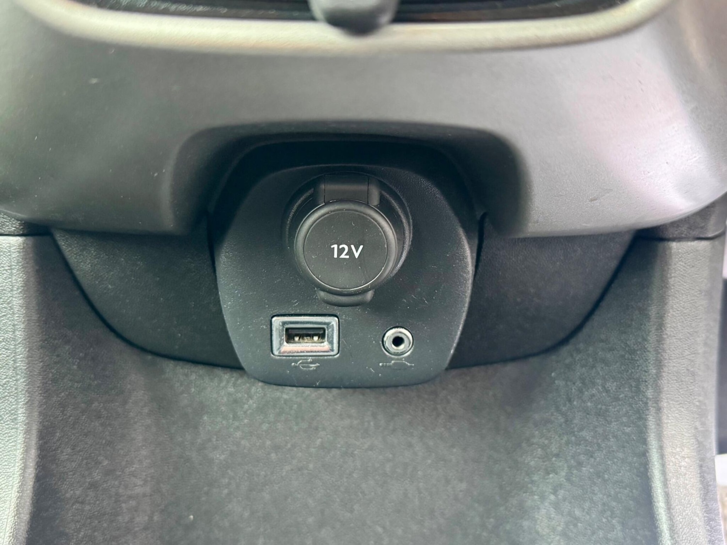 Used Peugeot 108 for sale - 76473080: Photo 24