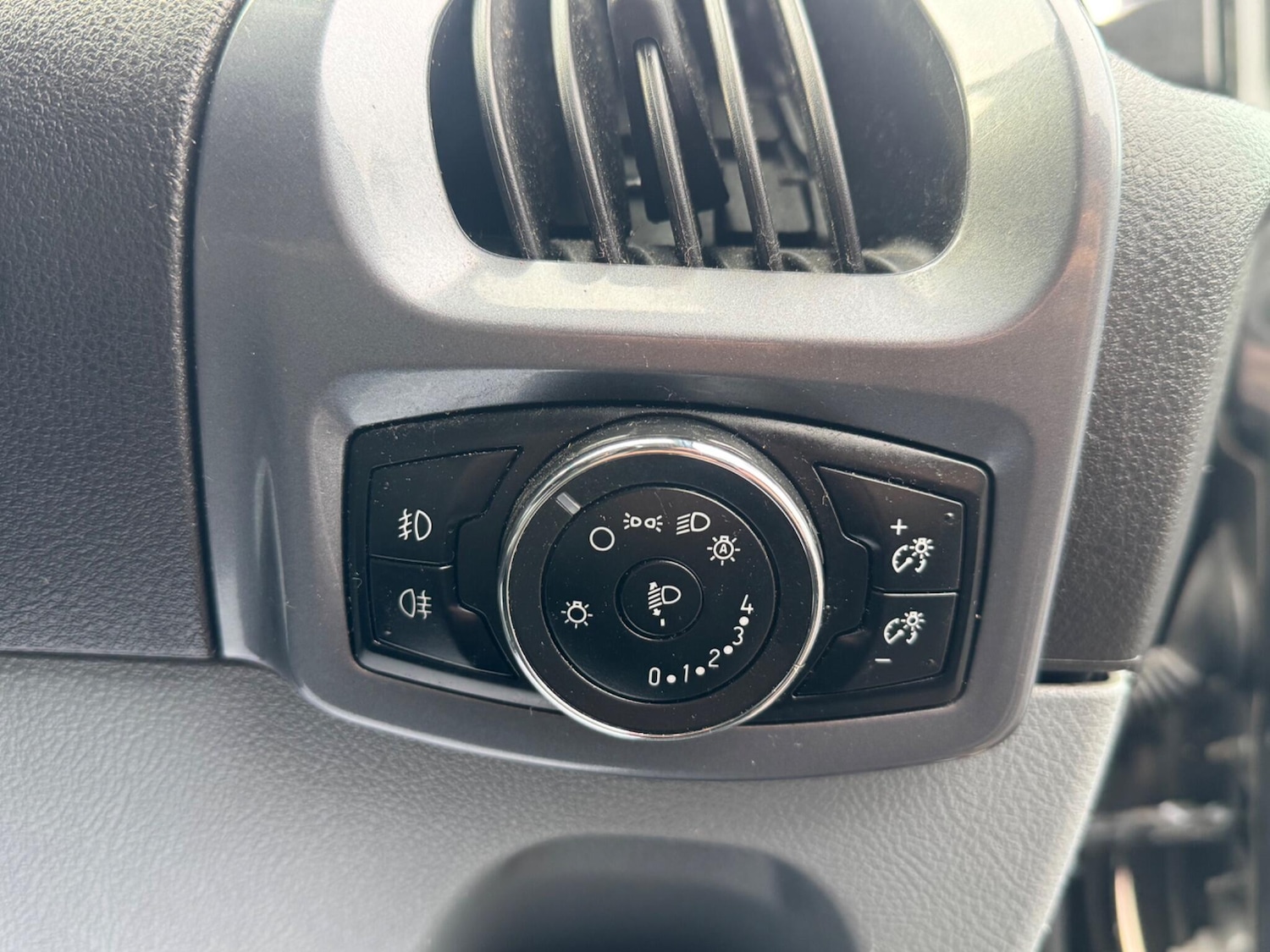 Used Ford Transit Custom 2016 for sale - 76824337: Photo 29