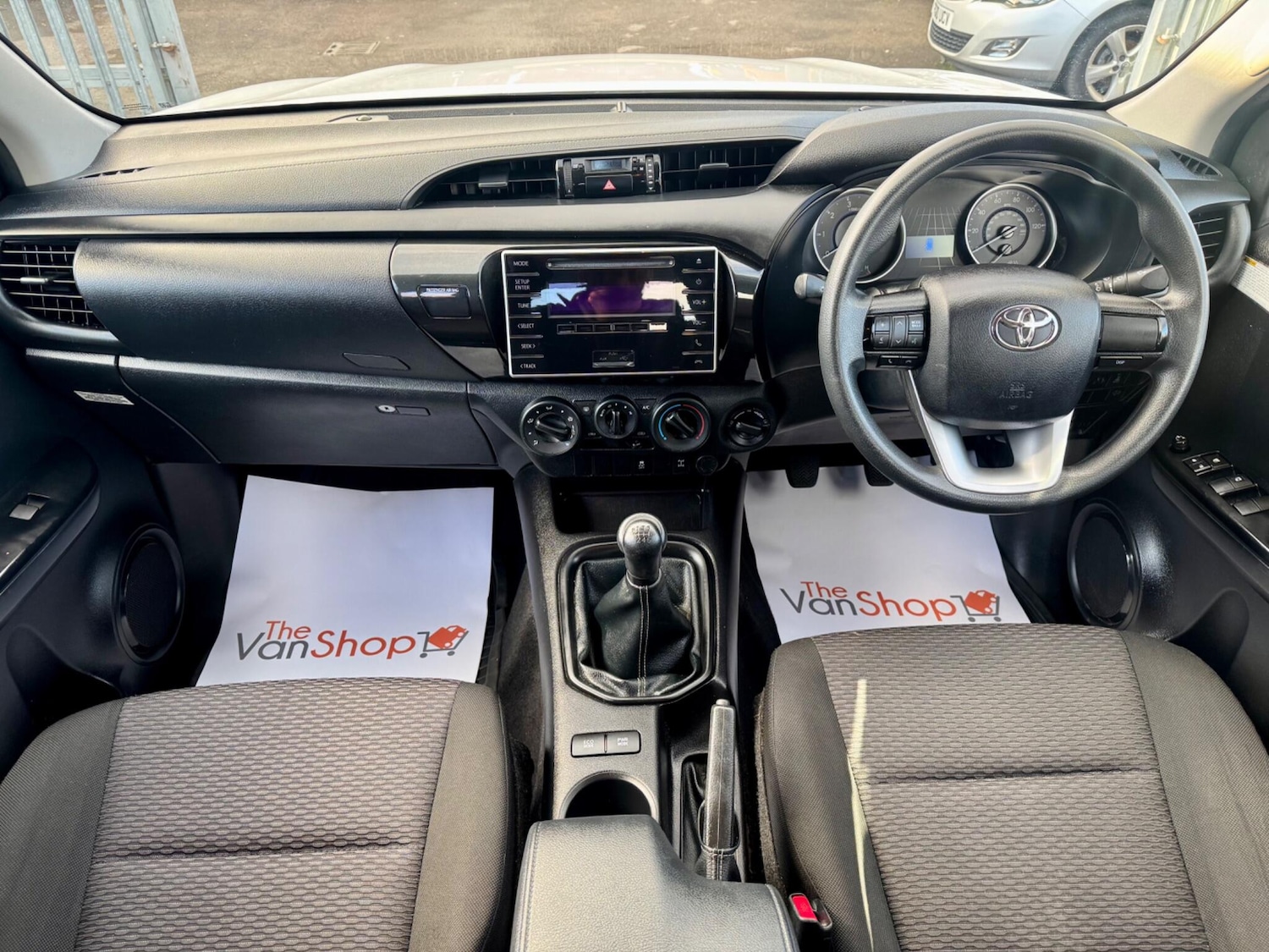 Used Toyota Hilux 2020 for sale - 76802316: Photo 13