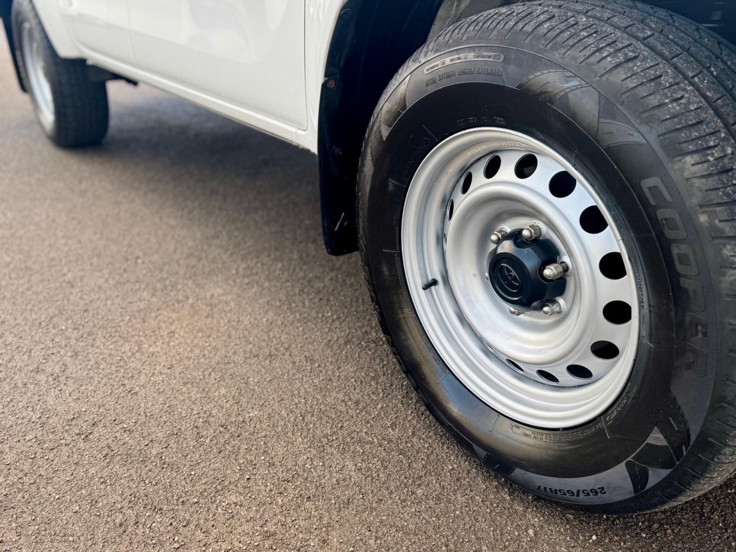 Used Toyota Hilux 2020 for sale - 76802316: Photo 27