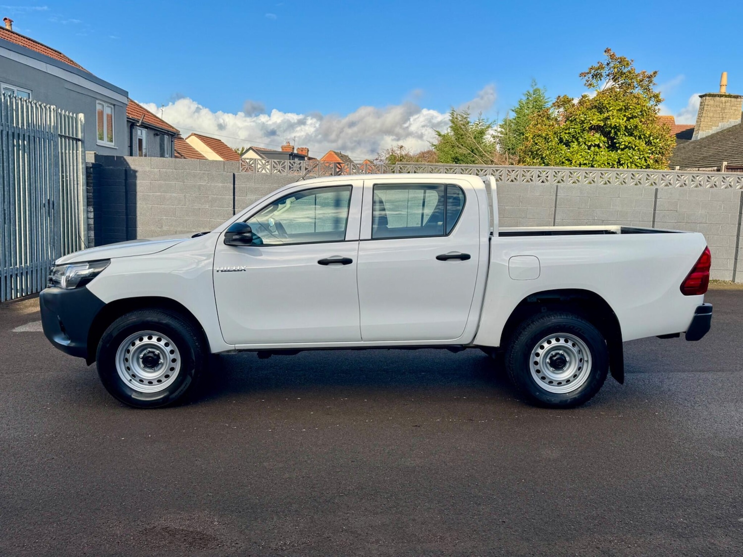 Used Toyota Hilux 2020 for sale - 76802316: Photo 6