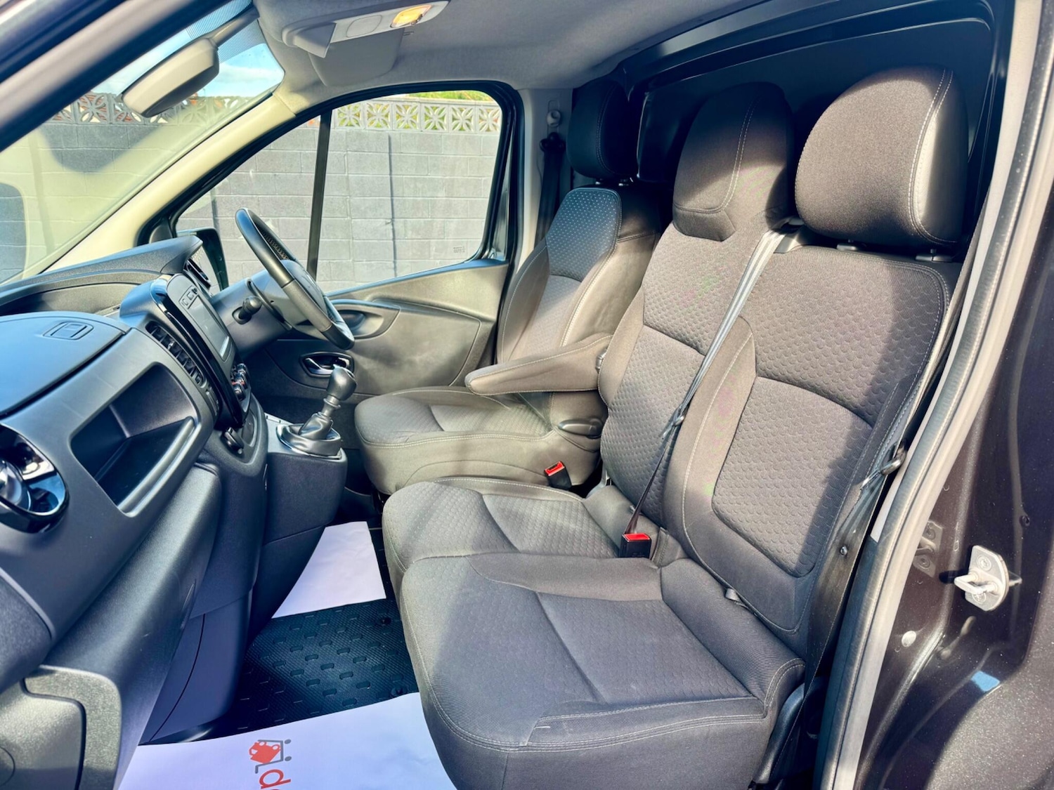 Used Vauxhall Vivaro 2017 for sale - 76360324: Photo 15