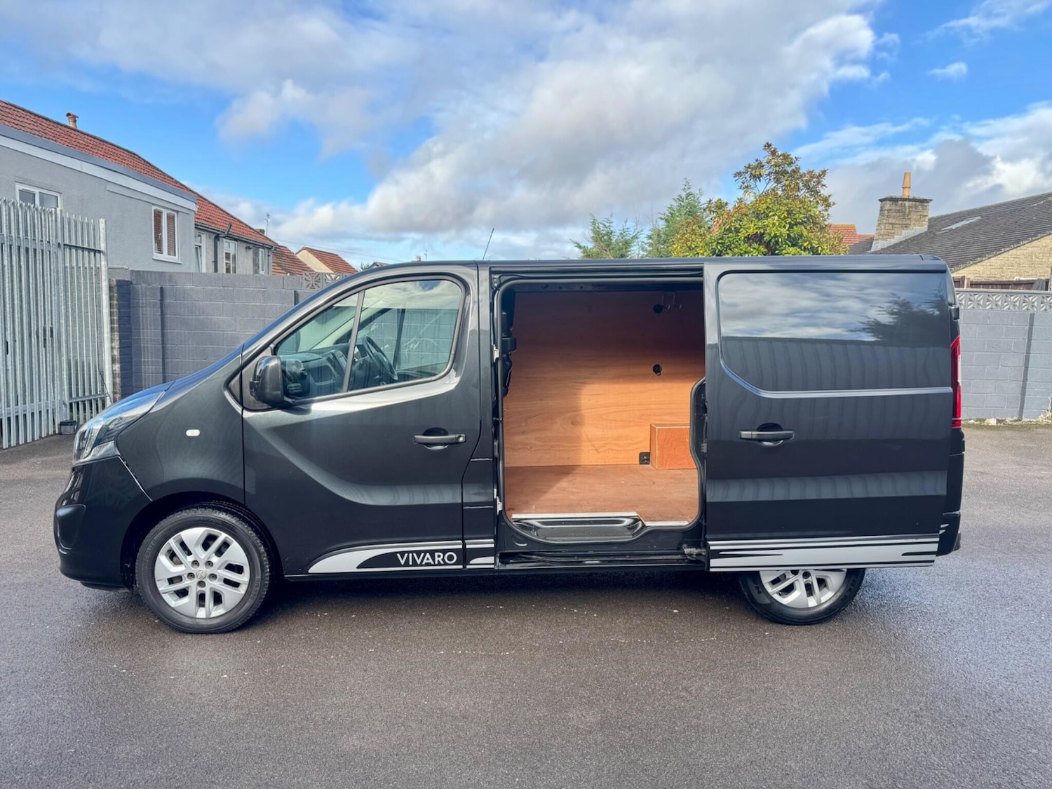 Used Vauxhall Vivaro 2017 for sale - 76360324: Photo 7