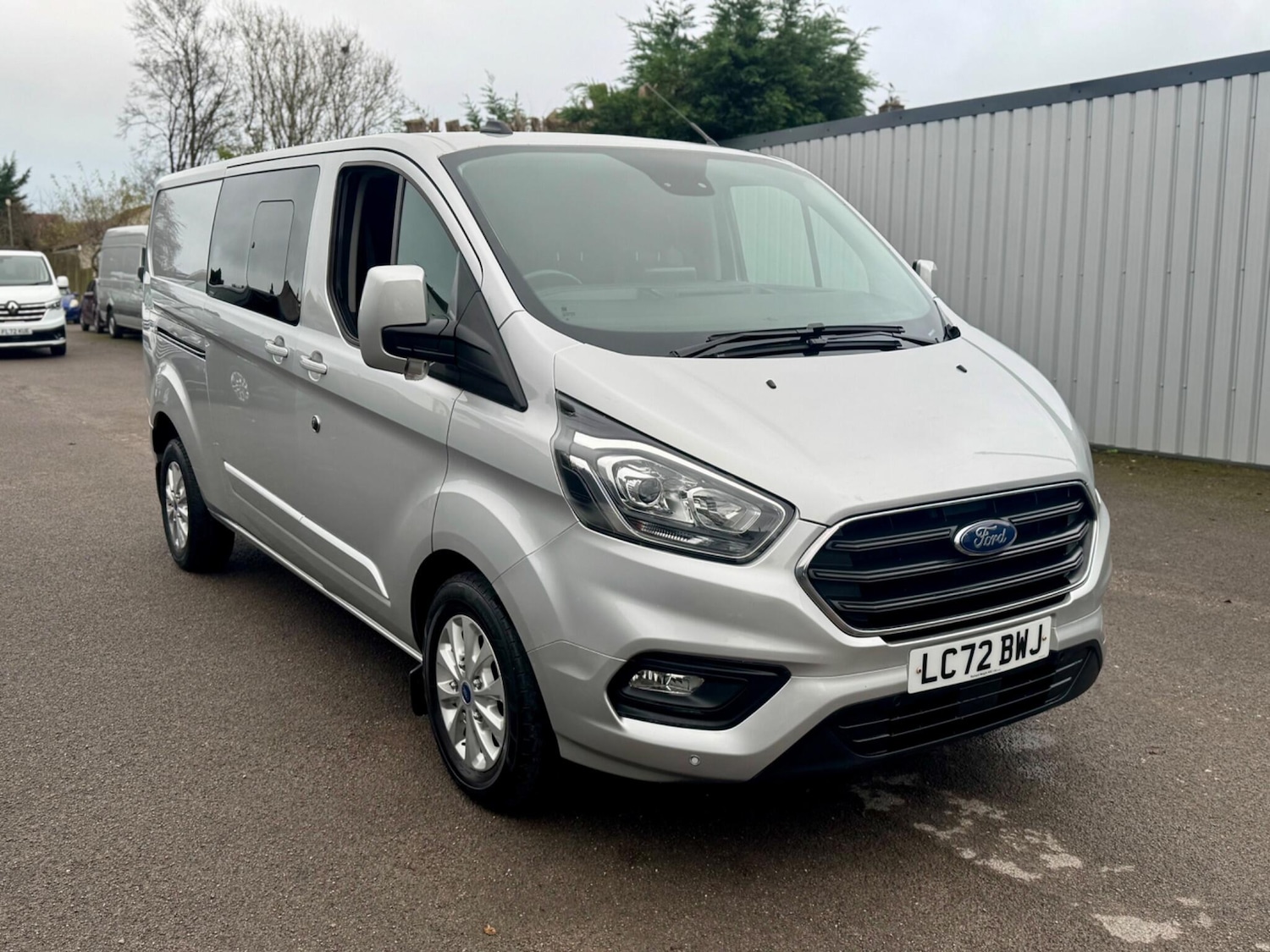 Used Ford Transit Custom 2023 for sale - 76633831: Photo 2