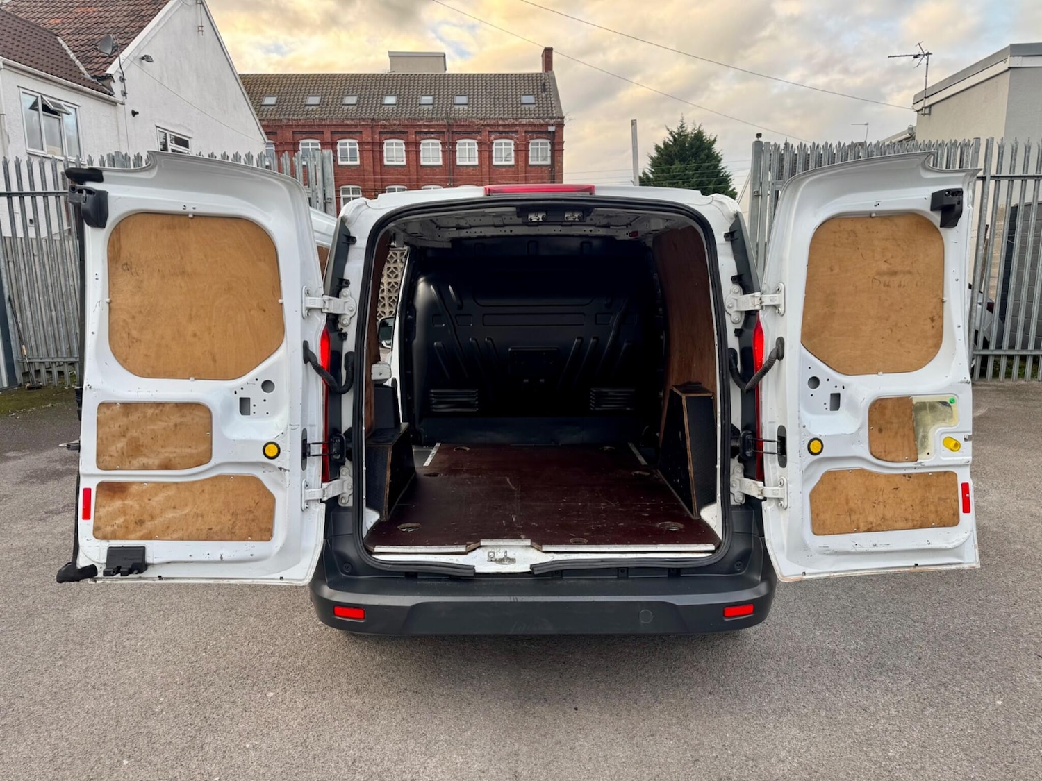 Used Ford Transit Connect 2015 for sale - 76499756: Photo 12