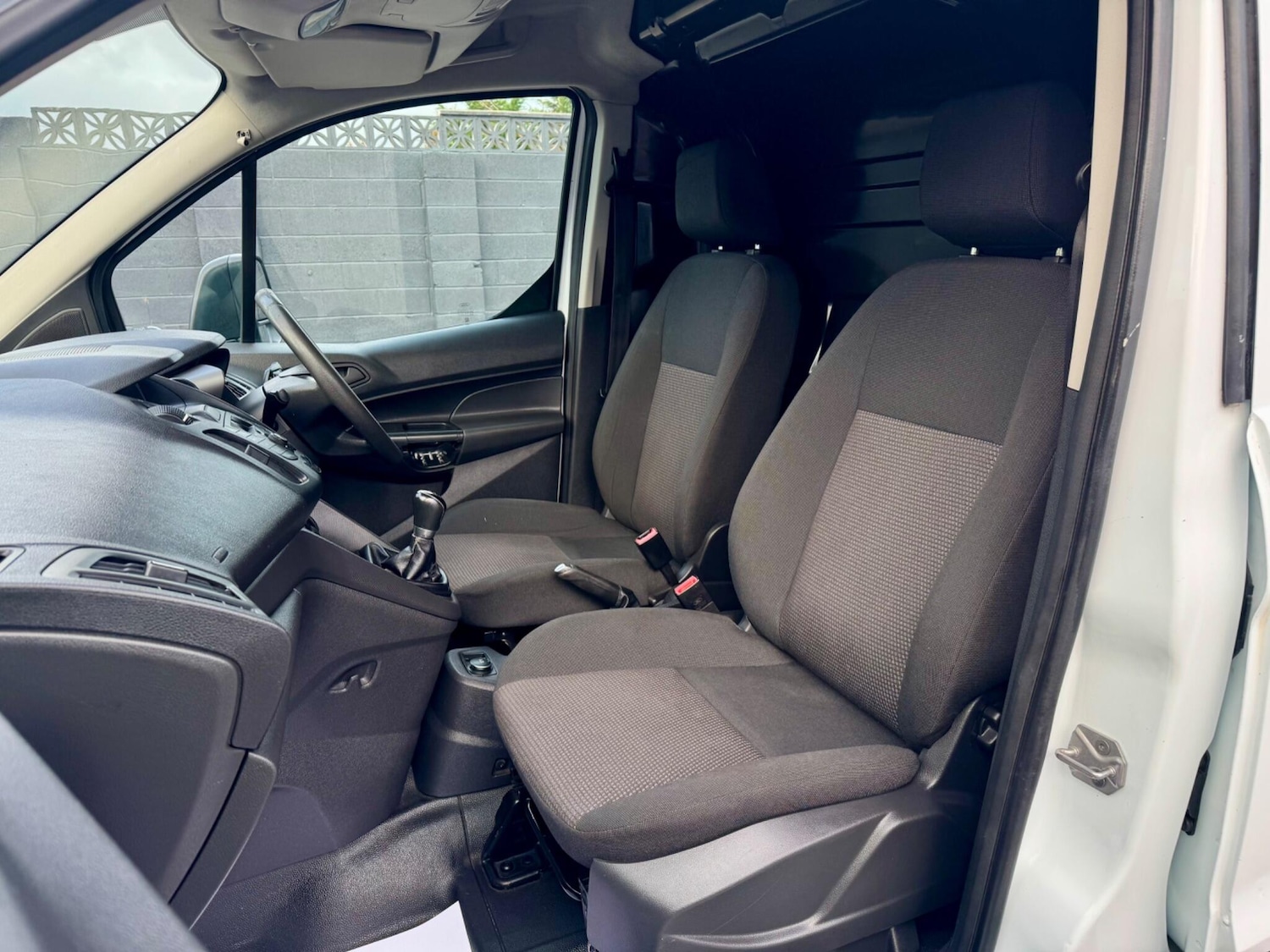 Used Ford Transit Connect 2015 for sale - 76499756: Photo 18