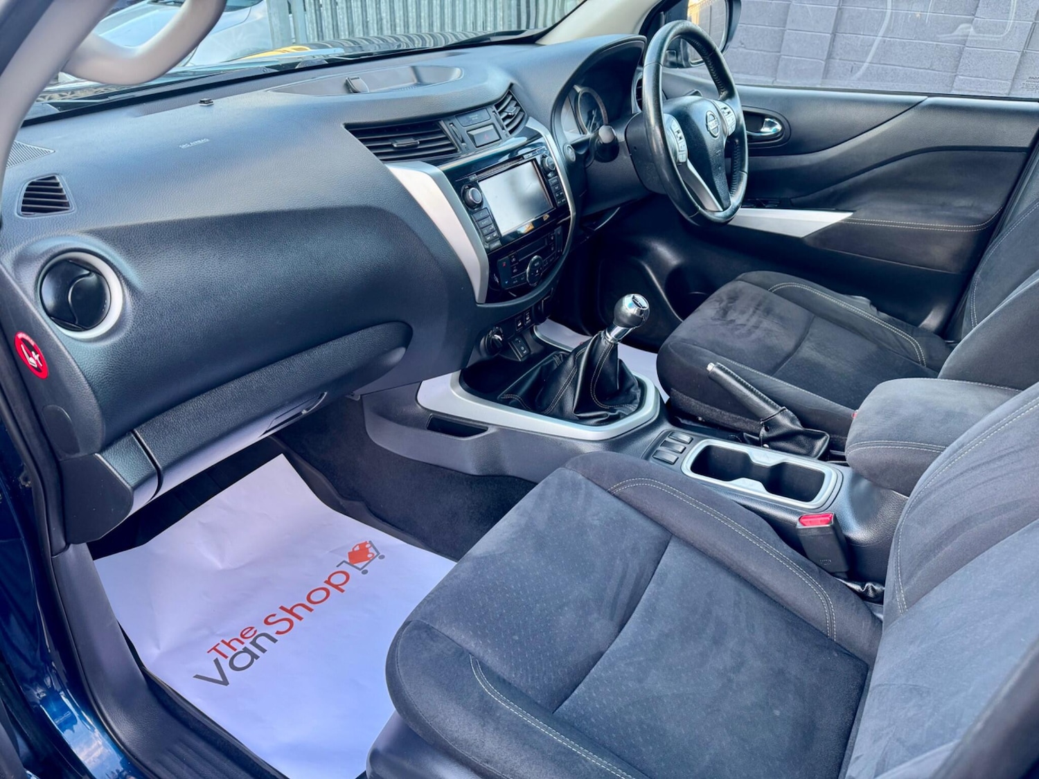 Used Nissan Navara 2017 for sale - 76765154: Photo 15