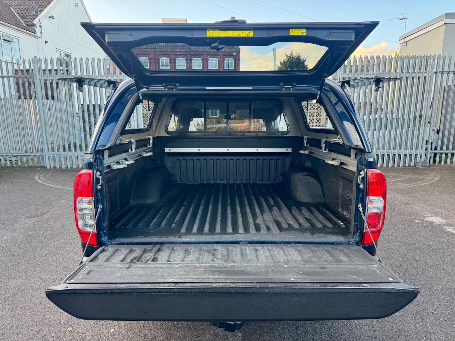 Used Nissan Navara 2017 for sale - 76765154: Photo 22