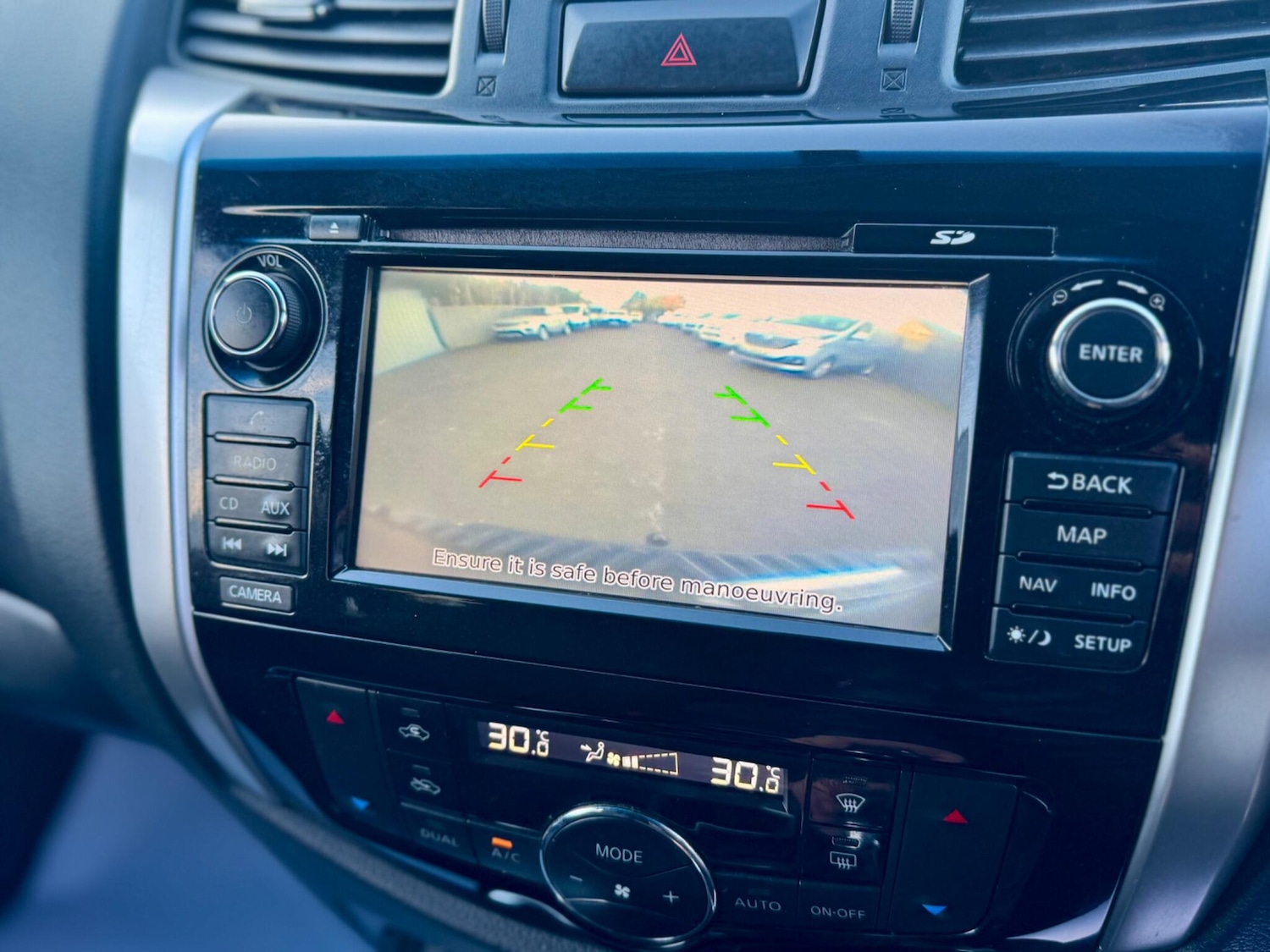 Used Nissan Navara 2017 for sale - 76765154: Photo 33