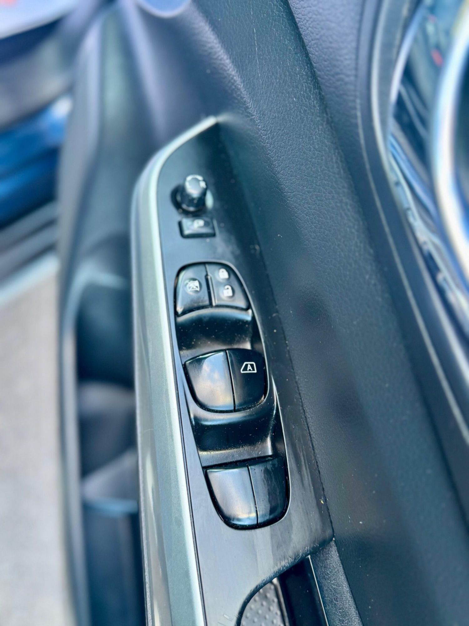 Used Nissan Navara 2017 for sale - 76765154: Photo 36