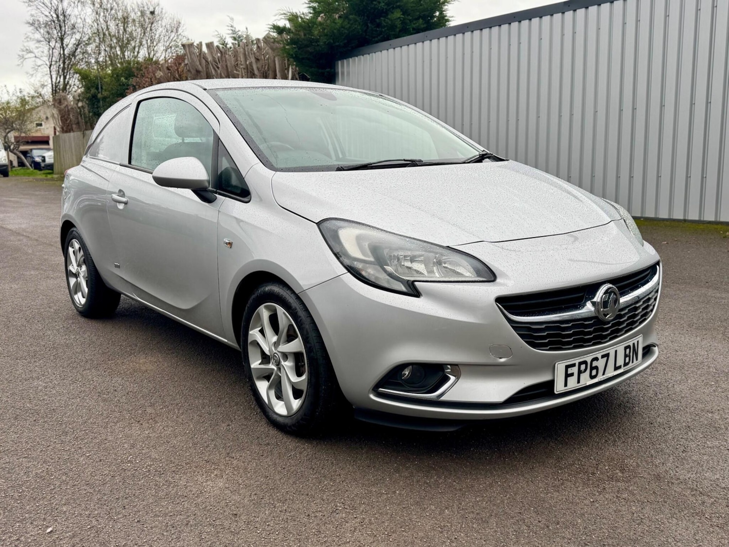 Used Vauxhall Corsa 2017 for sale - 76473850: Photo 2