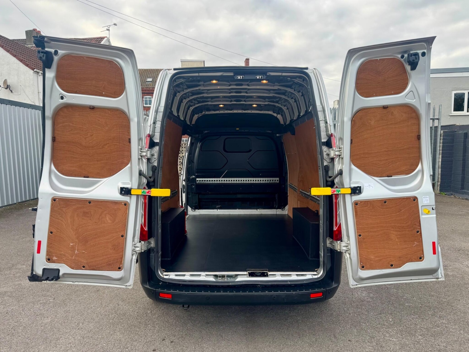 Used Ford Transit Custom 2019 for sale - 76315255: Photo 11