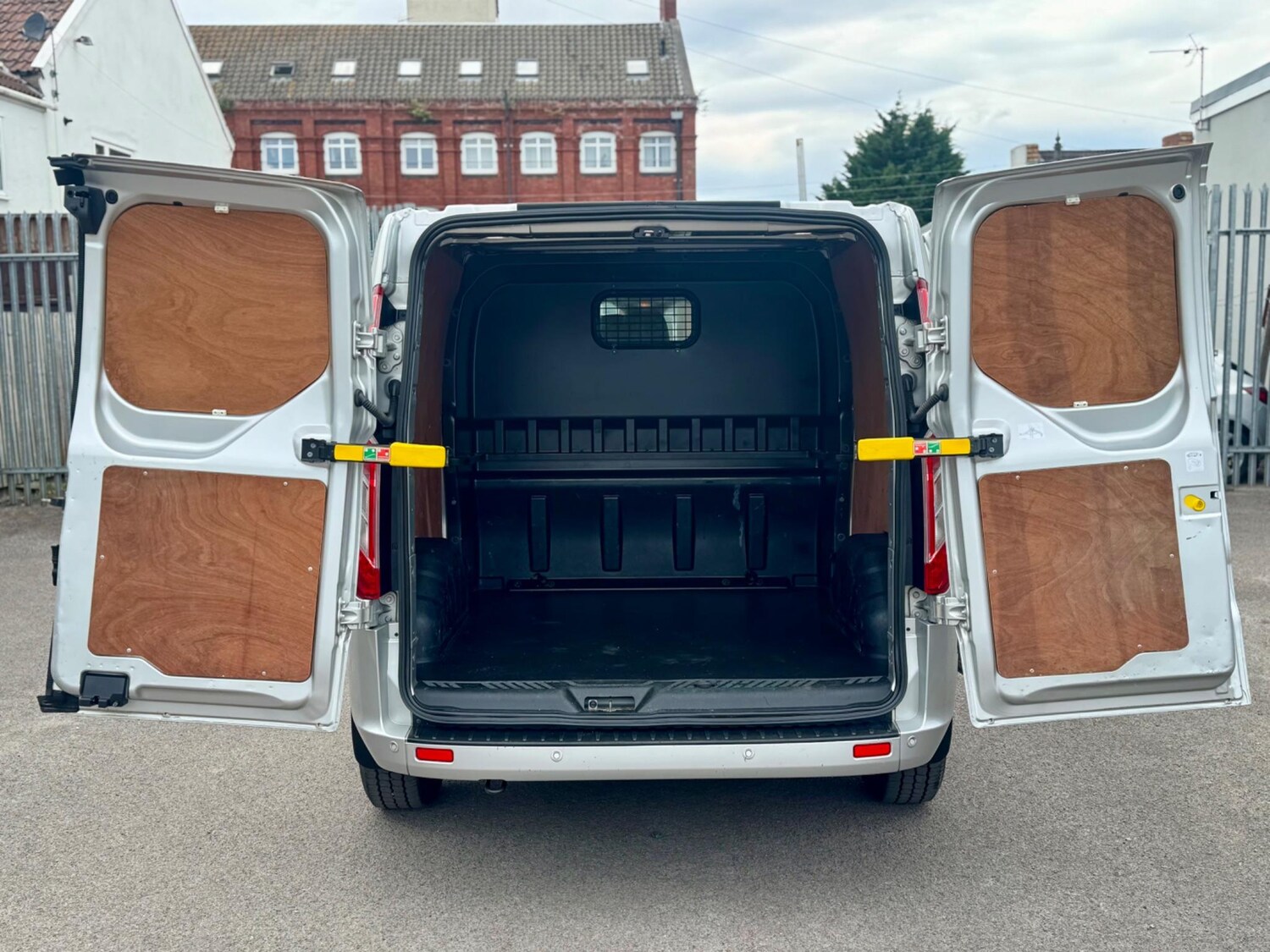 Used Ford Transit Custom 2022 for sale - 74895686: Photo 13
