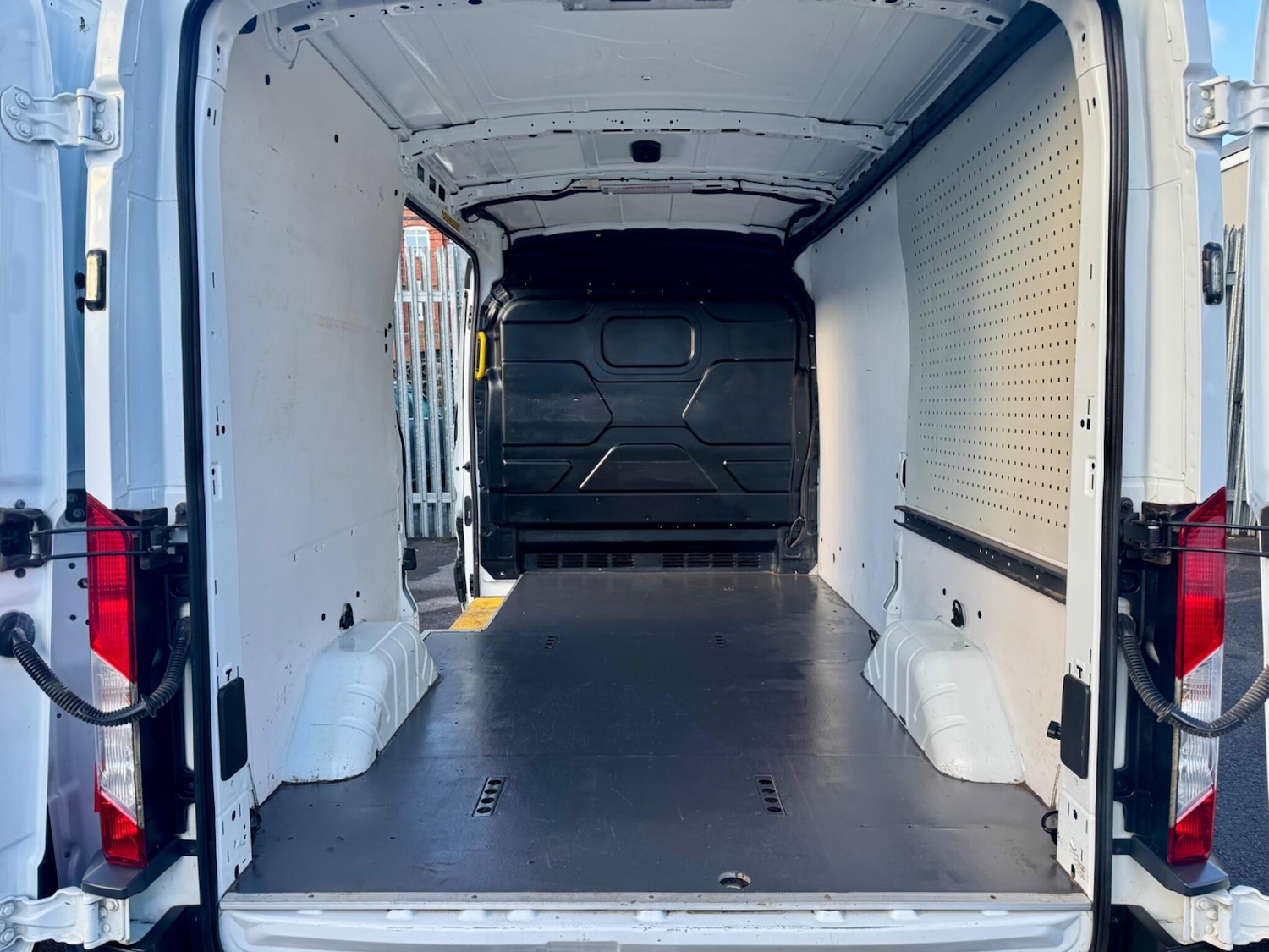 Used Ford Transit 2018 for sale - 77229389: Photo 17