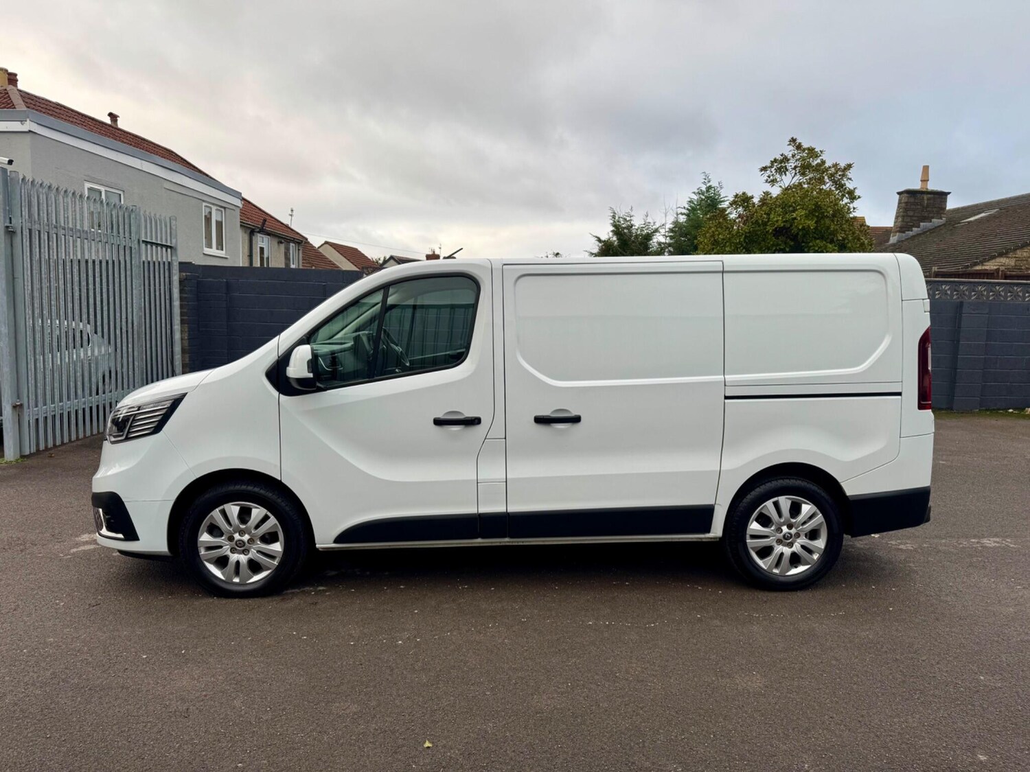Used Renault Trafic 2022 for sale - 76633324: Photo 6