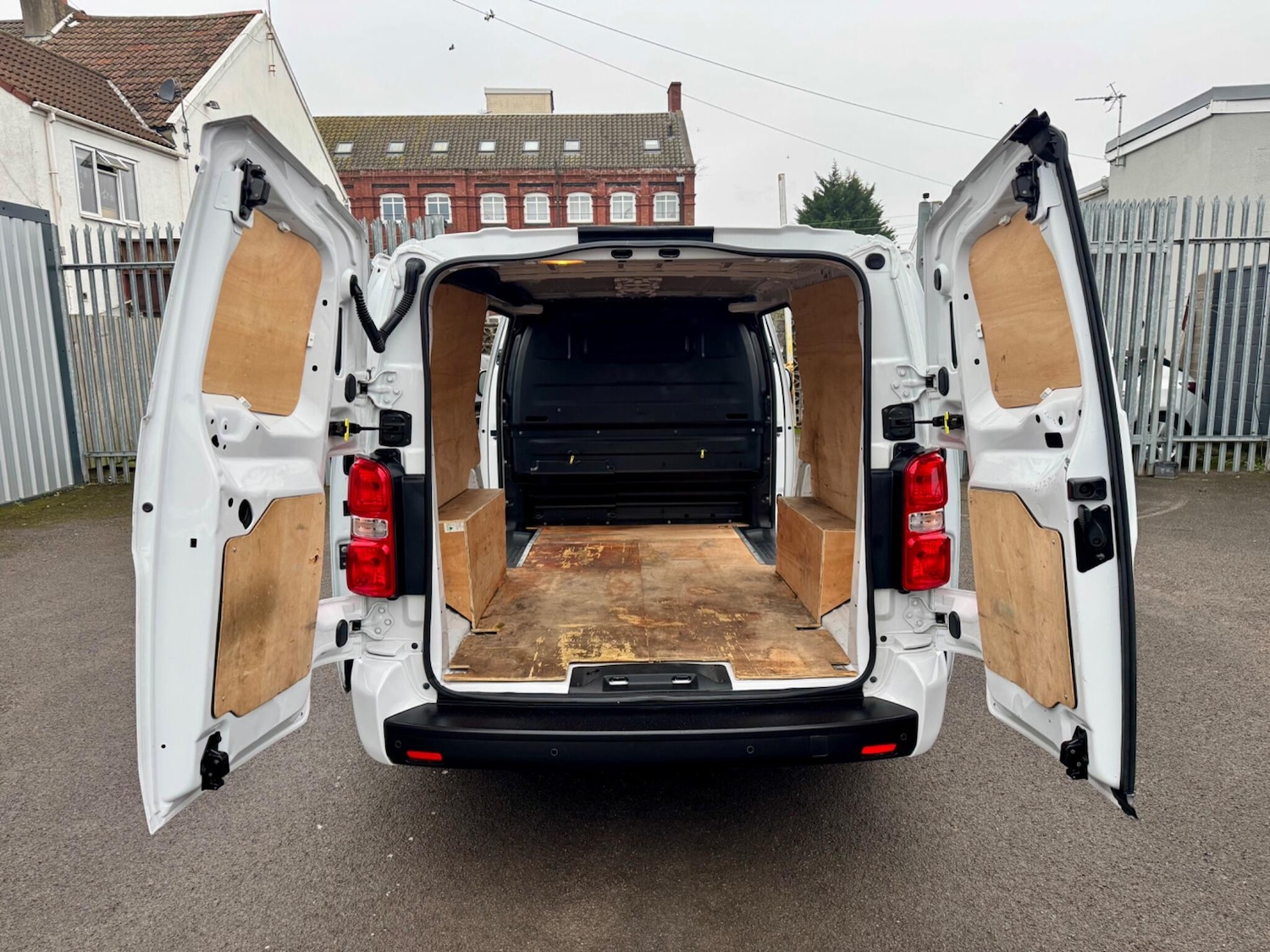 Used Vauxhall Vivaro 2022 for sale - 77040260: Photo 12