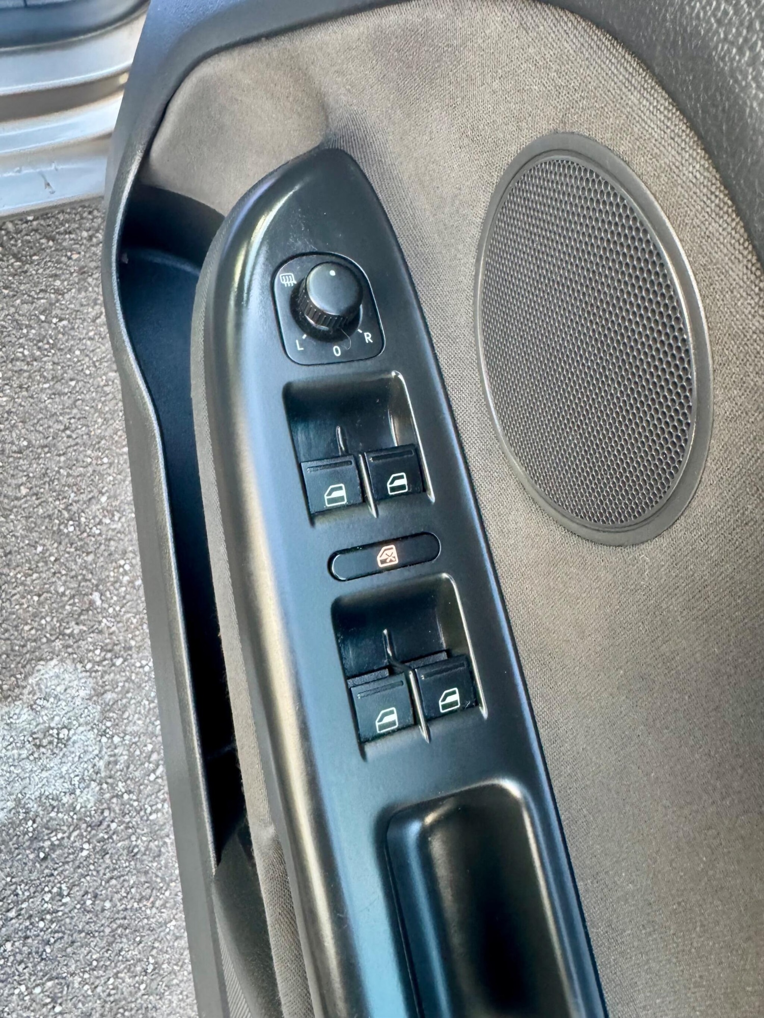 Used Volkswagen Golf Plus 2012 for sale - 76527700: Photo 30