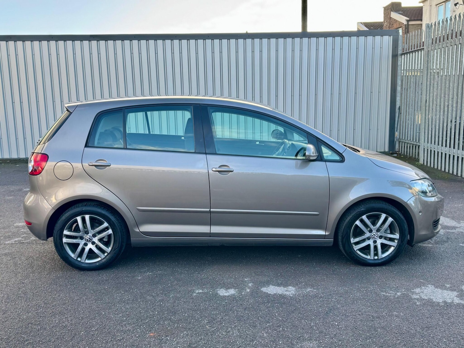Used Volkswagen Golf Plus 2012 for sale - 76527700: Photo 9
