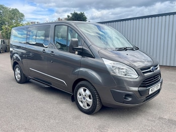 Used Ford Tourneo Custom 2017 for sale - 78586856: Photo