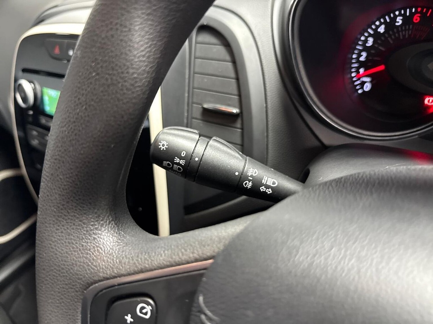 Used Renault Captur 2018 for sale - 76736686: Photo 27