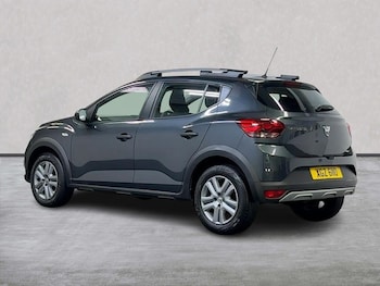 Used Dacia Sandero Stepway 2022 for sale - 76129041: Photo 2