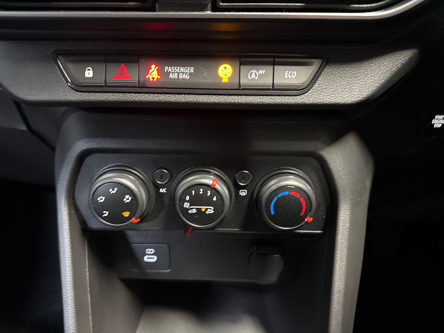 Used Dacia Sandero 2025 for sale - 77024271: Photo 12