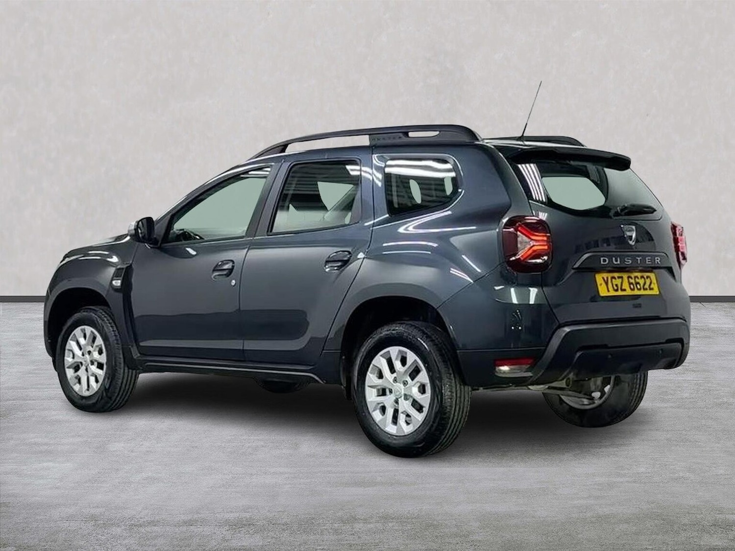 Used Dacia Duster 2023 for sale - 77973918: Photo 2